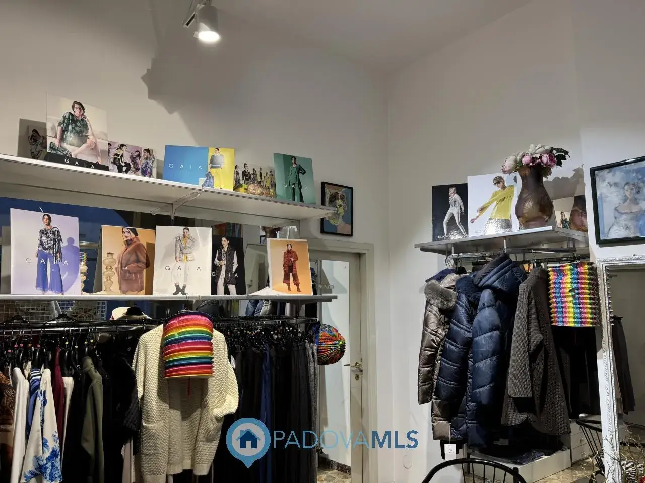 Abbigliamento in Via del Santo, 34, Padova, {3} - Foto 2