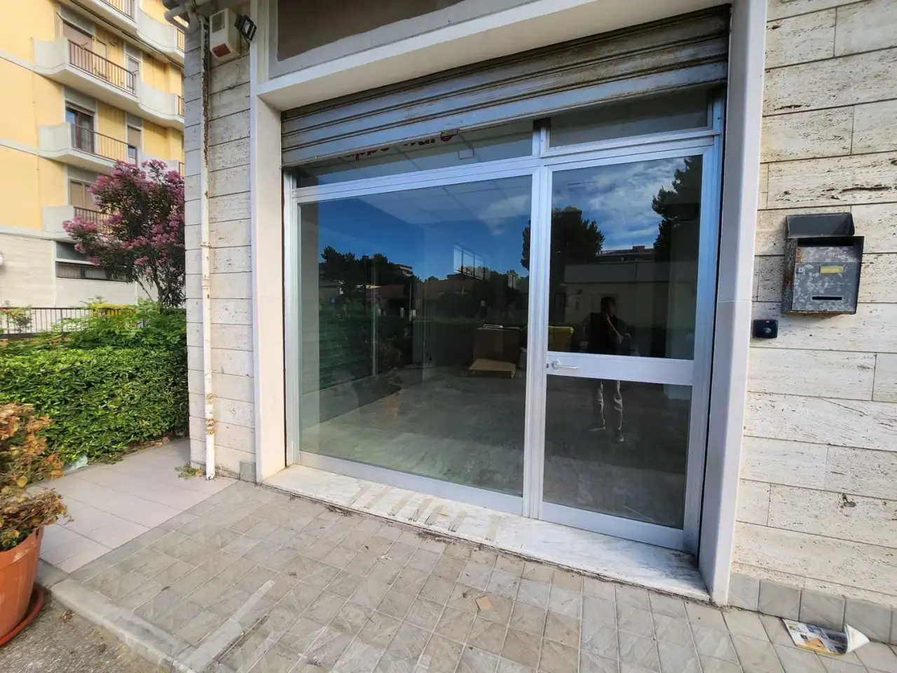 Esercizio commerciale in Stati Uniti, Termoli, {3} - Foto 1