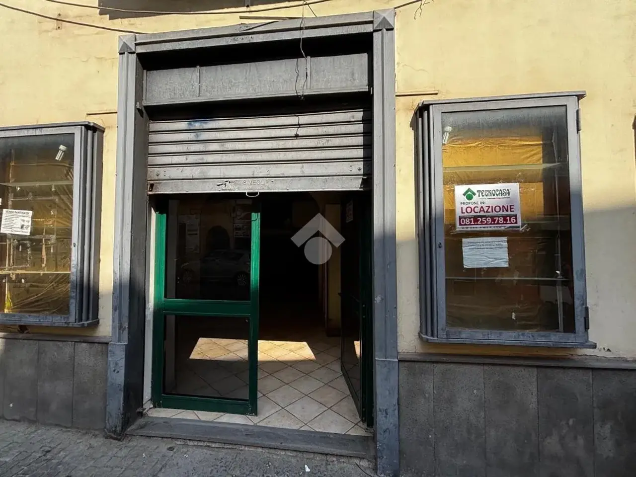 Negozio in Corso Vittorio Emanuele 18, Marano Di Napoli, {3} - Foto 1