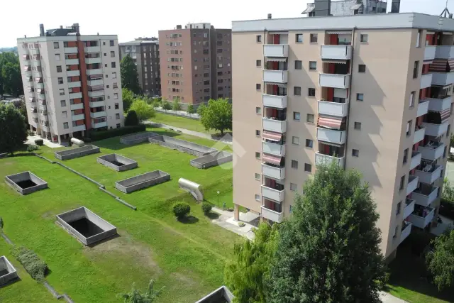 Quadrilocale in Via Duccio di Buoninsegna 7, Assago - Foto 1