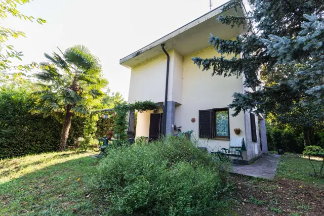 Einfamilienvilla in Via Cesare Cantù 38, Cadorago - Foto 1