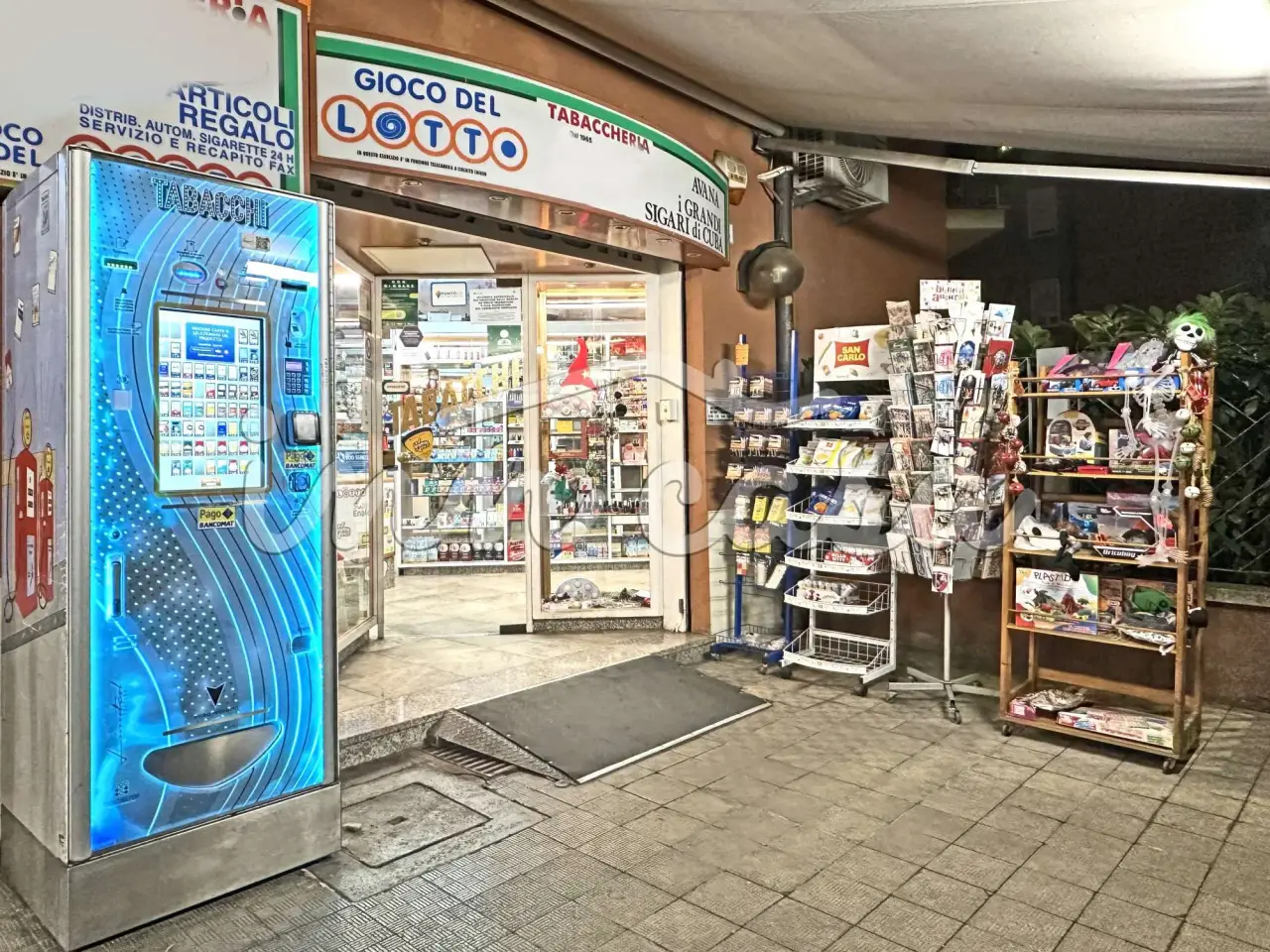 Tabaccheria in , Bologna, {3} - Foto 1