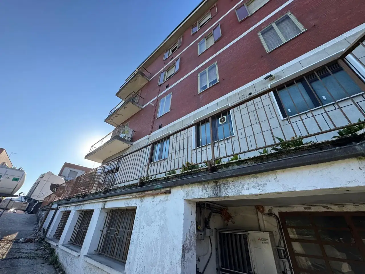 Laboratorio in Via Ferrarese 160/6, Bologna, {3} - Foto 1