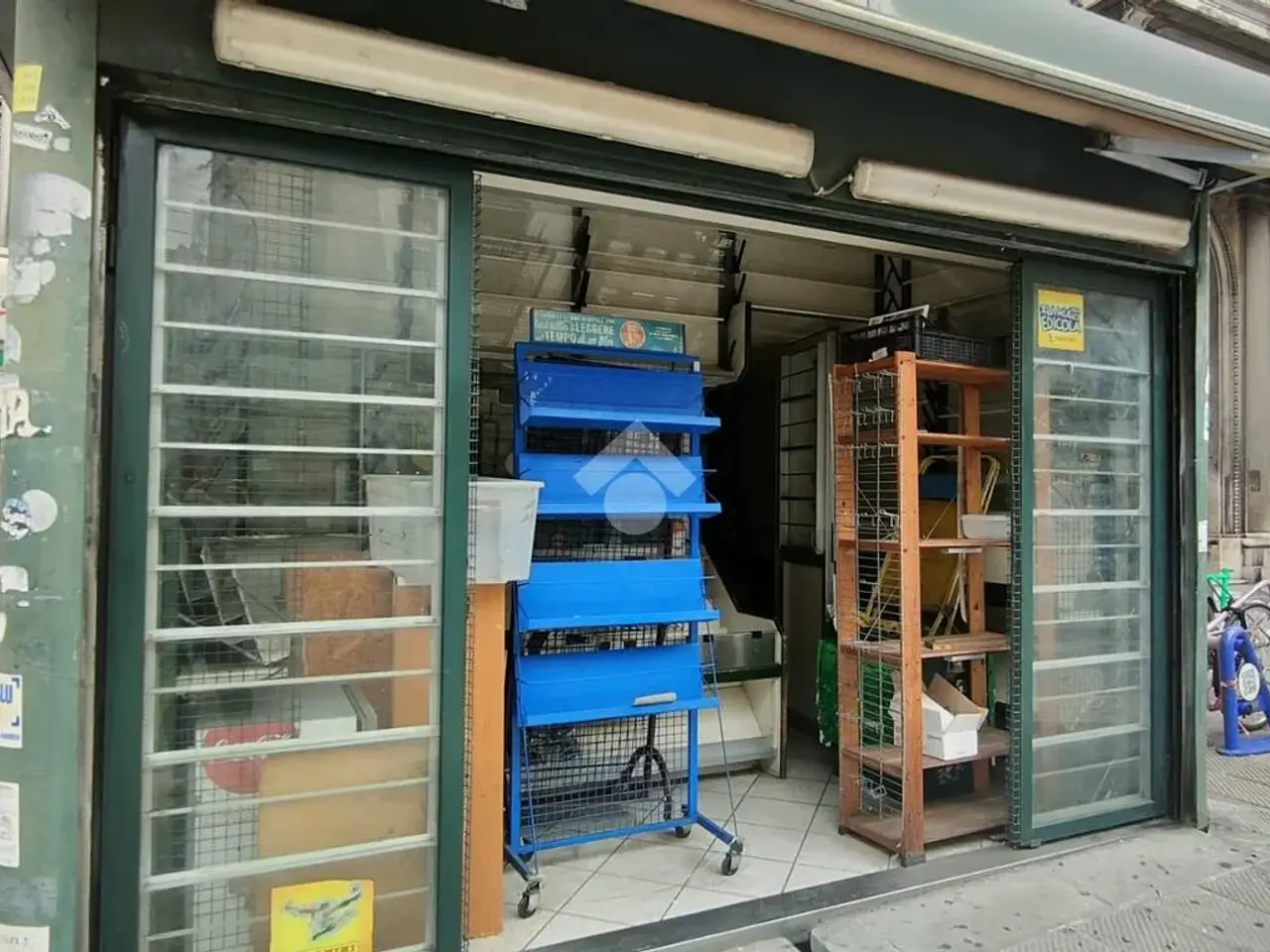Negozio in Largo della Zecca, Genova, {3} - Foto 2