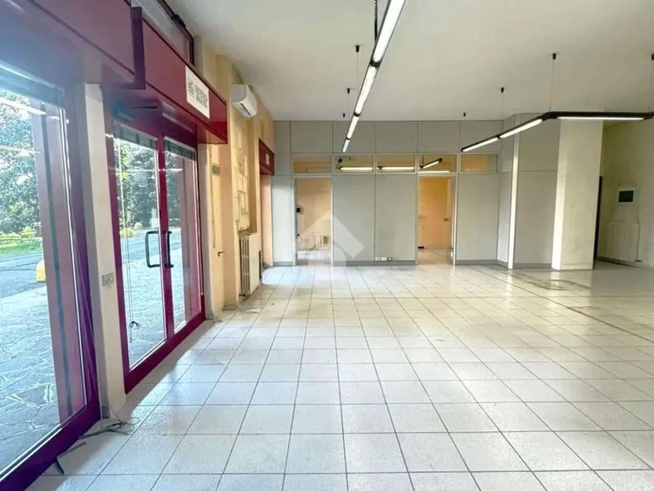 Negozio in Via Castellanza 6, Milano, {3} - Foto 2