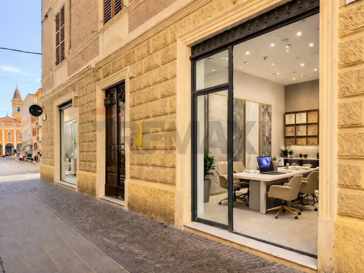 Negozio in Via Cavedoni 5, Sassuolo, {3} - Foto 2