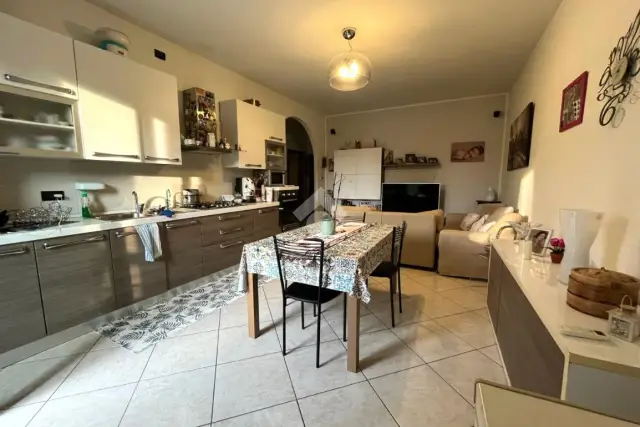 4-room flat in Via M. Polo 18, Osio Sotto - Photo 1