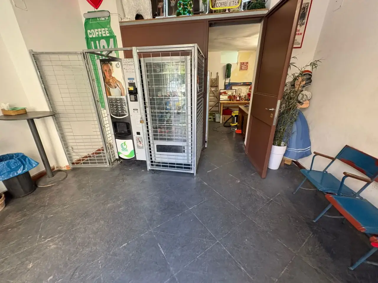Negozio in Corso Finocchiaro Aprile 200, Palermo, {3} - Foto 2