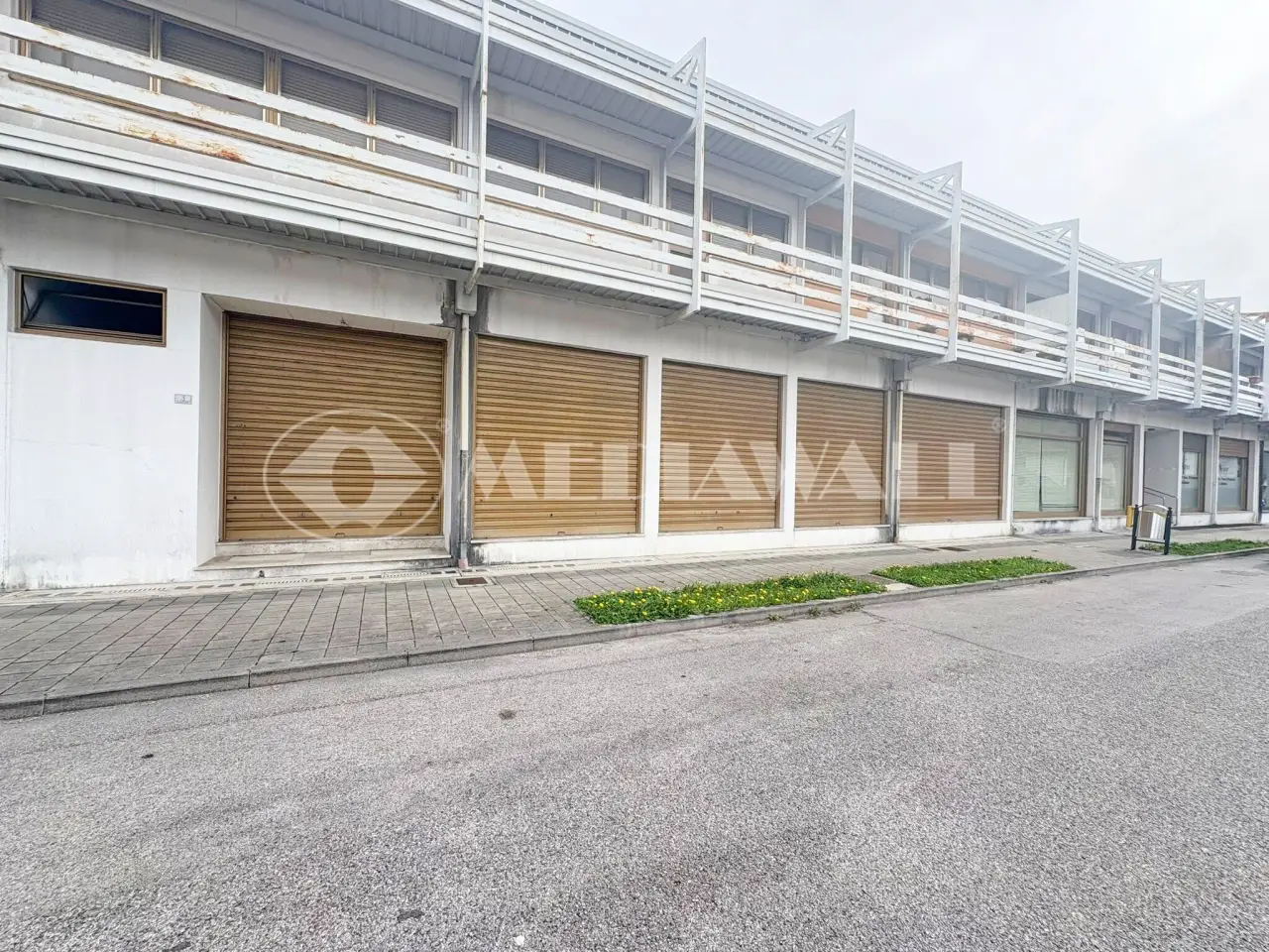 Palazzina commerciale in Via Colleghe 1, Vajont, {3} - Foto 1