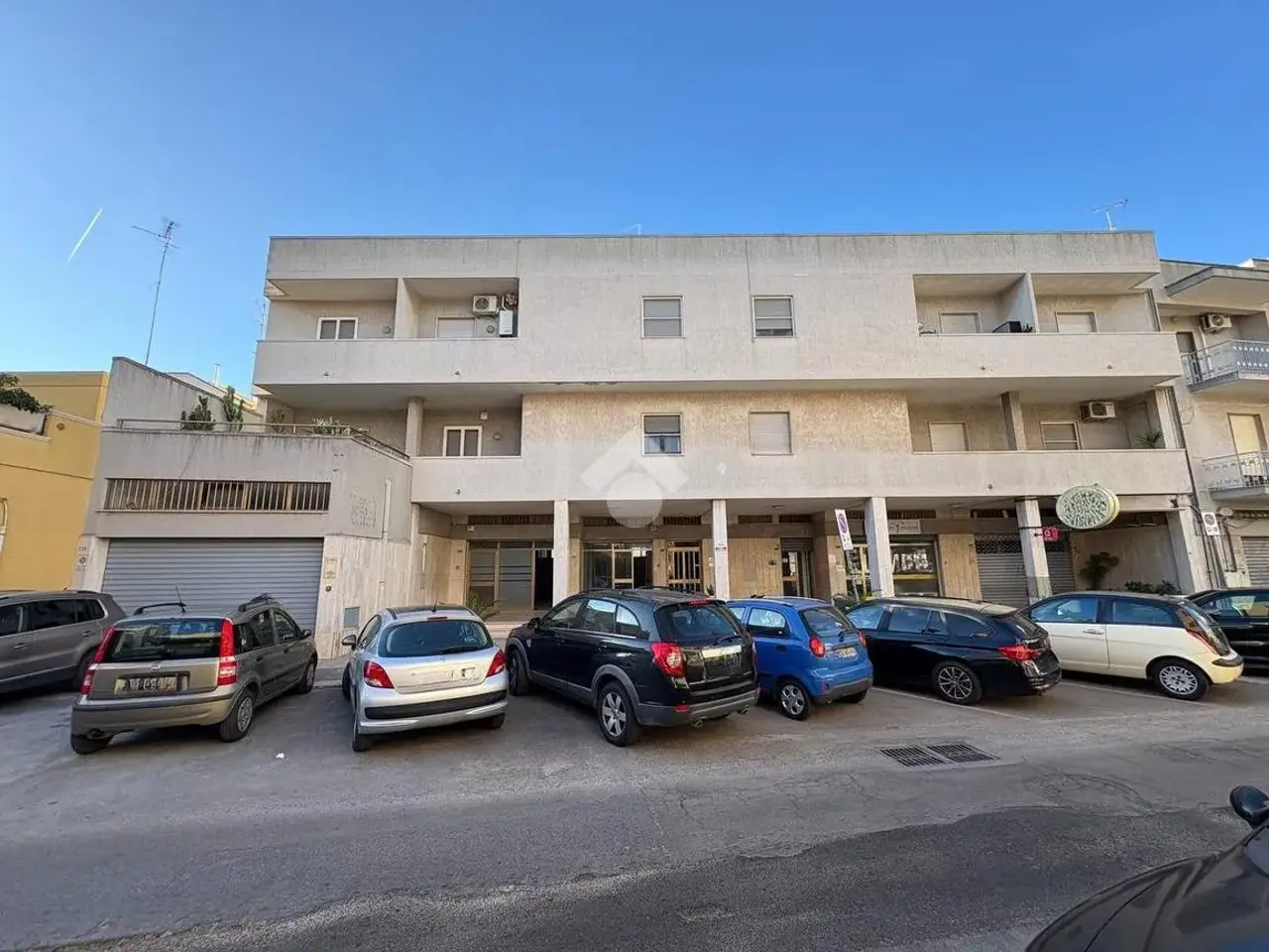 Negozio in Via Cappuccini 210, Brindisi, {3} - Foto 2