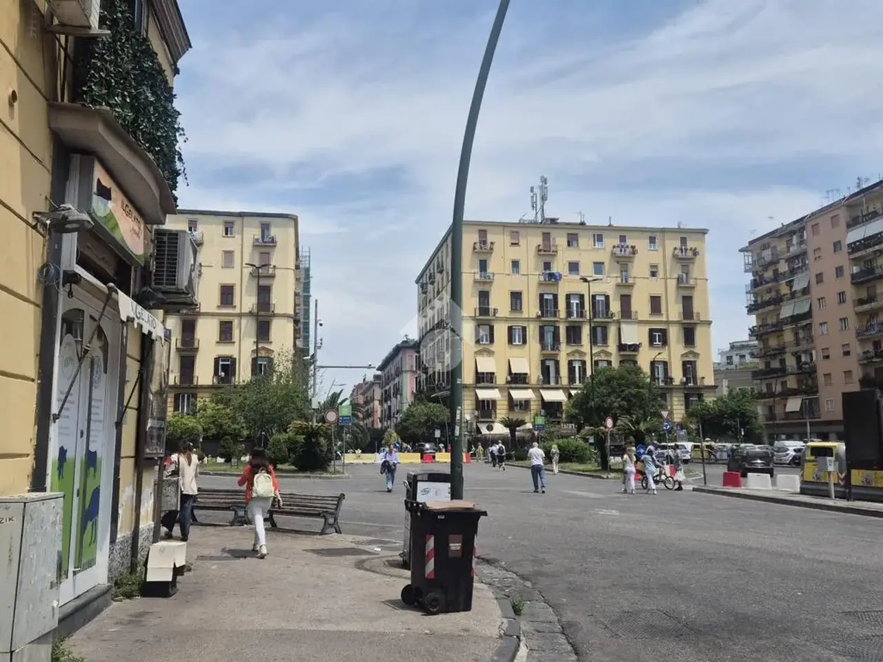 Negozio in Largo Antignano 14, Napoli, {3} - Foto 2