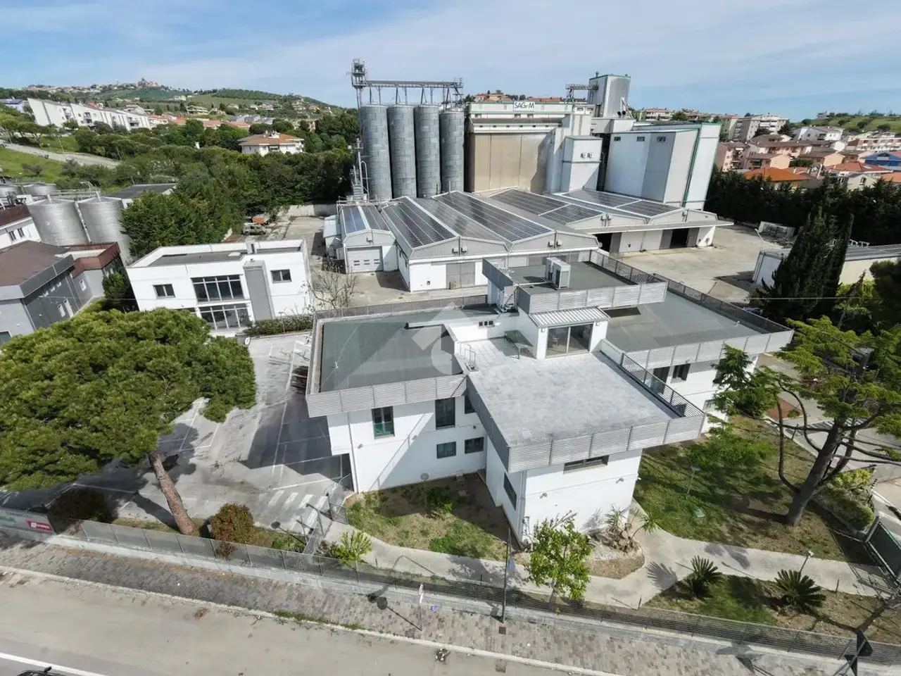 Palazzina commerciale in Via Salara 52, Roseto Degli Abruzzi, {3} - Foto 2
