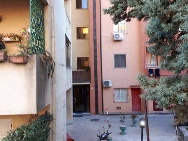 2-room flat in Via Barlaam da Seminara, Catanzaro - Photo 1