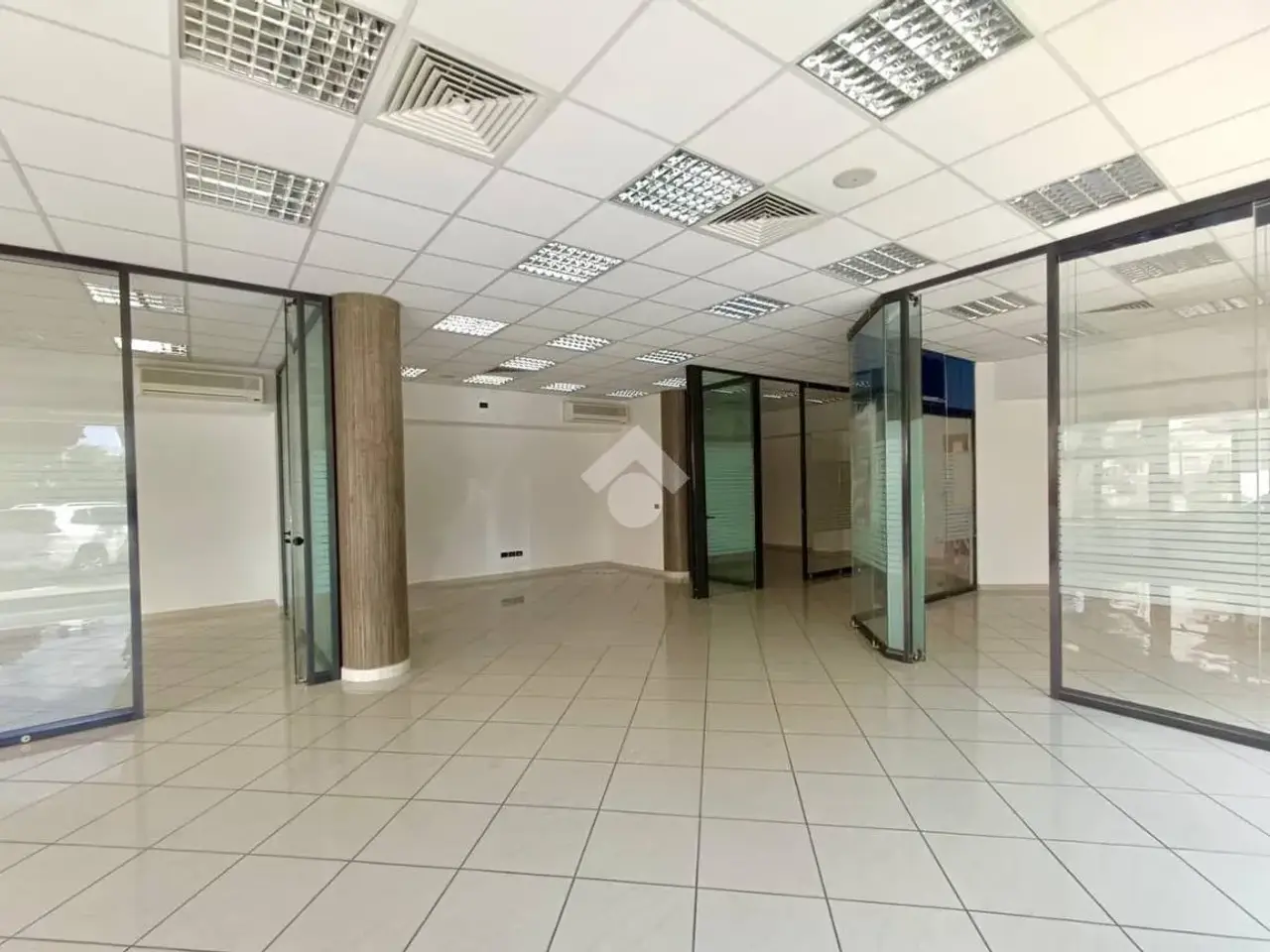 Negozio in Viale Mazzini, Alba Adriatica, {3} - Foto 1