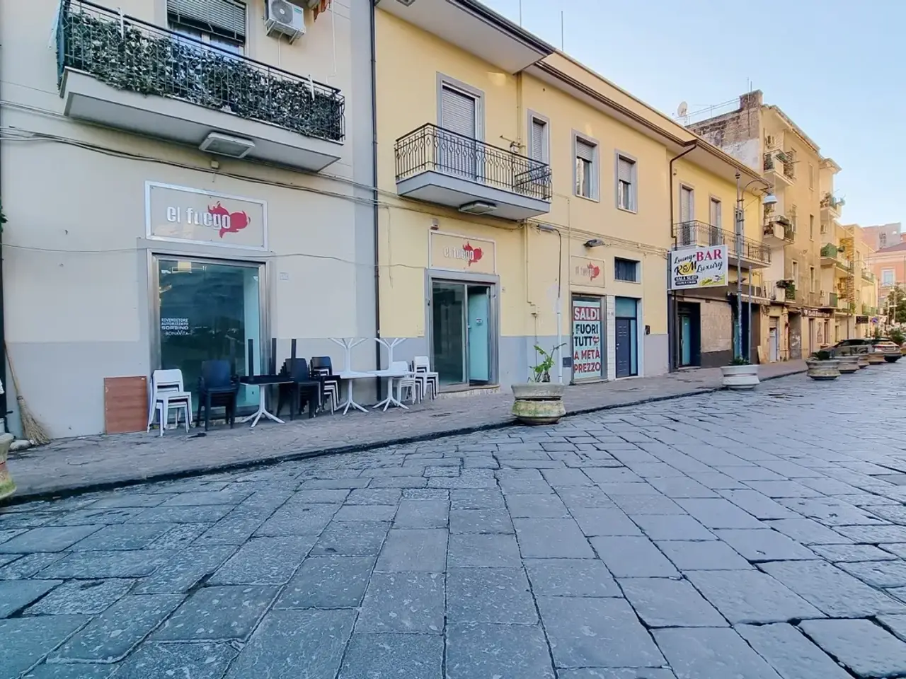Negozio in Via San Francesco d'Assisi 59, Maddaloni, {3} - Foto 1