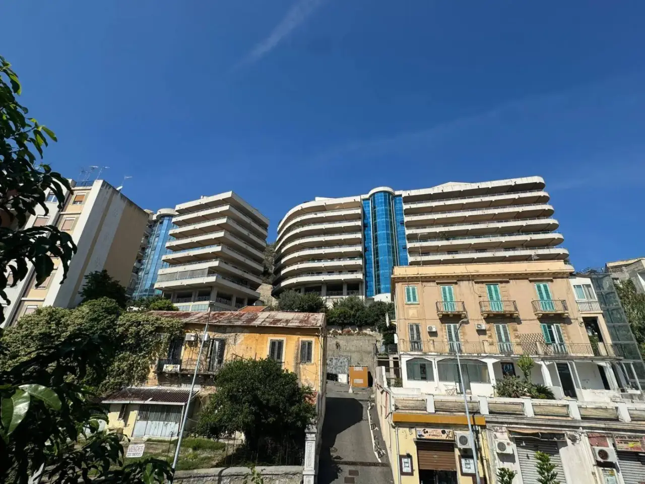 Magazzino in Viale Regina Margherita 5 Messina, Messina, {3} - Foto 1