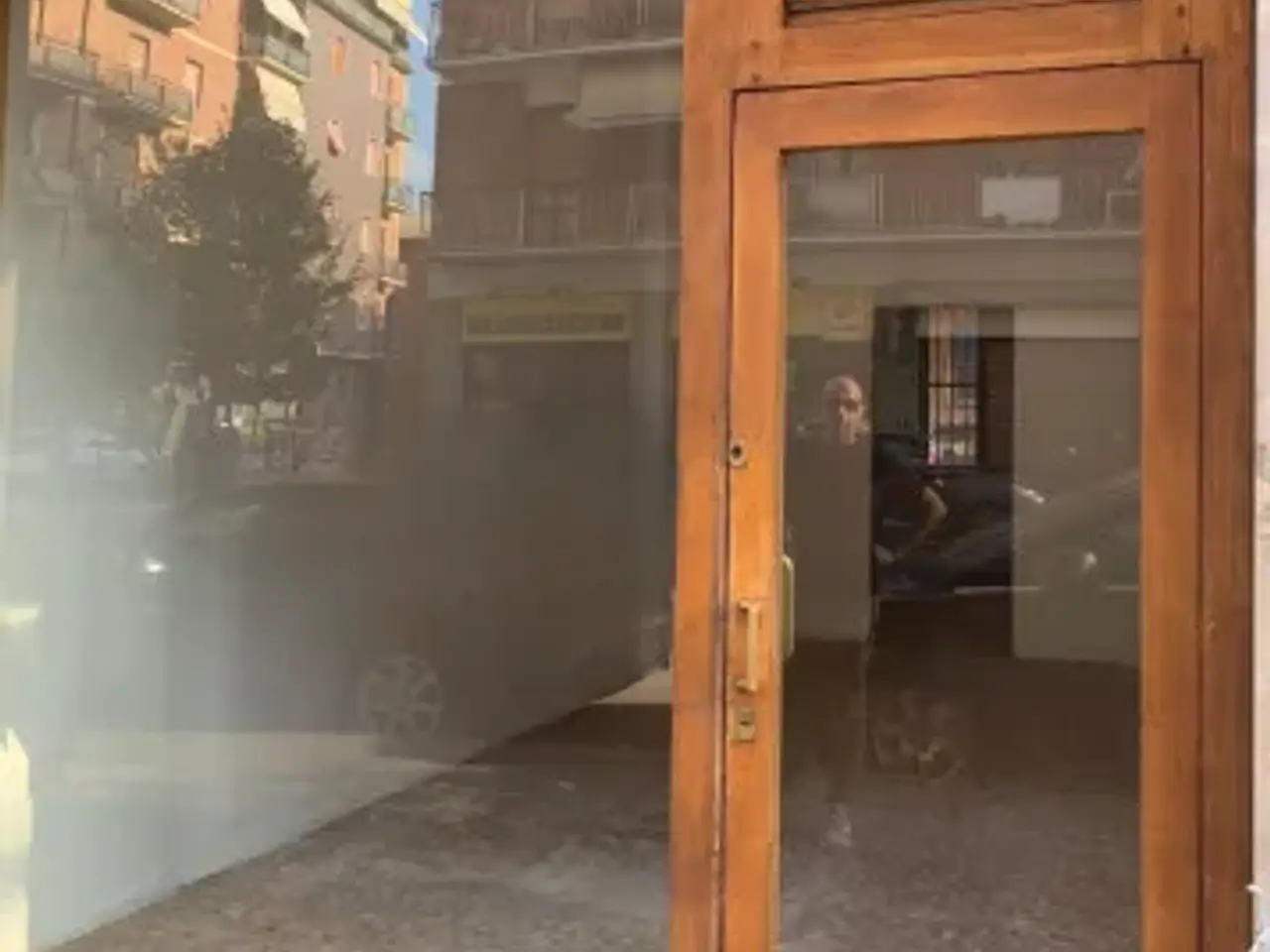 Negozio in Via Carlo Maria Viganoni 16, Piacenza, {3} - Foto 1