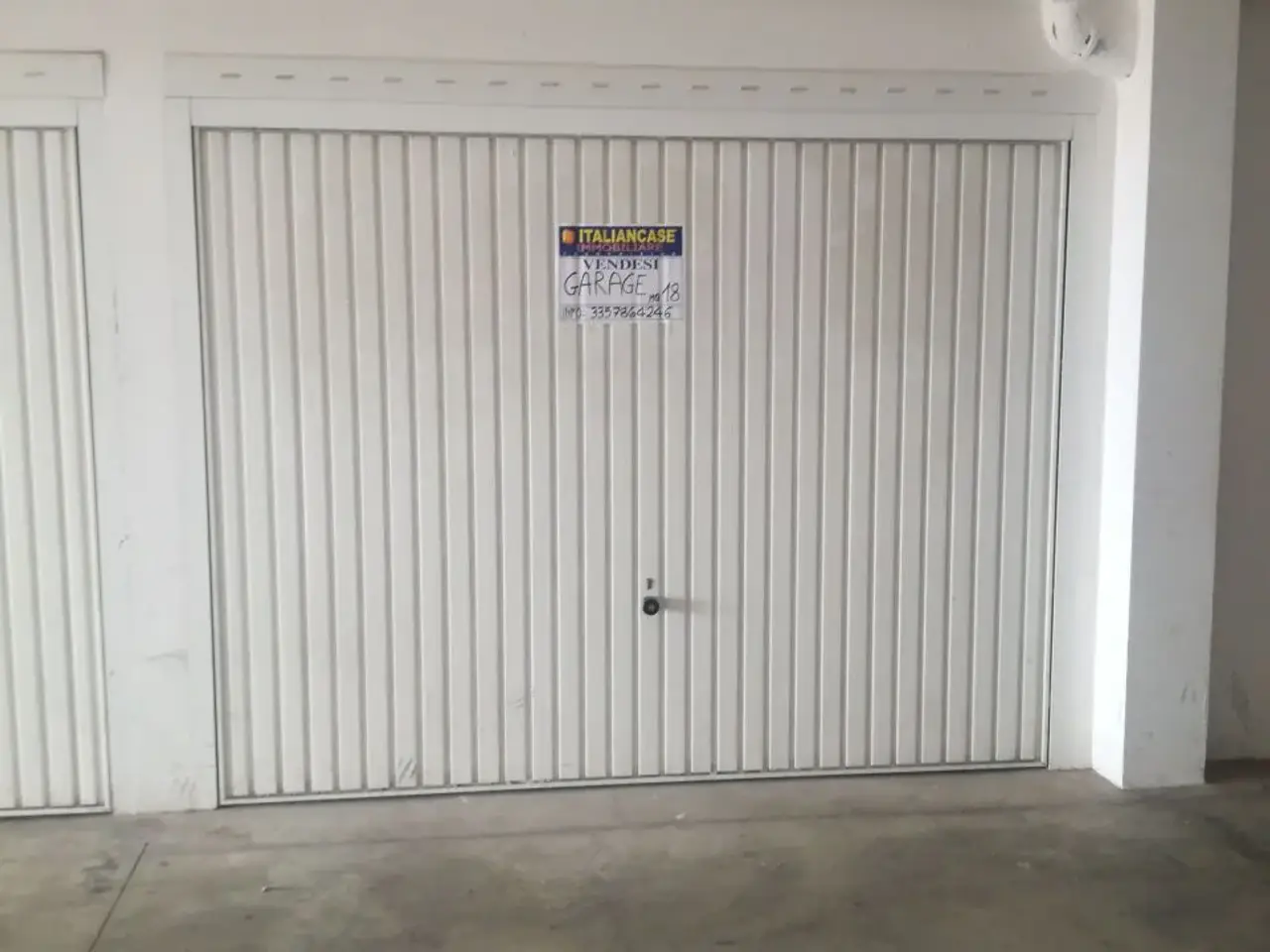 Parcheggio chiuso in , Citta' Sant'Angelo, {3} - Foto 1