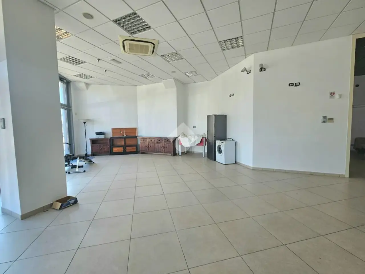 Negozio in Via Aldo Palareti 25, Savignano Sul Rubicone, {3} - Foto 2