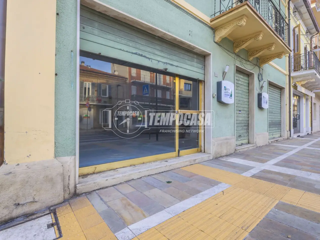 Negozio in Viale Regina Margherita, Potenza Picena, {3} - Foto 1