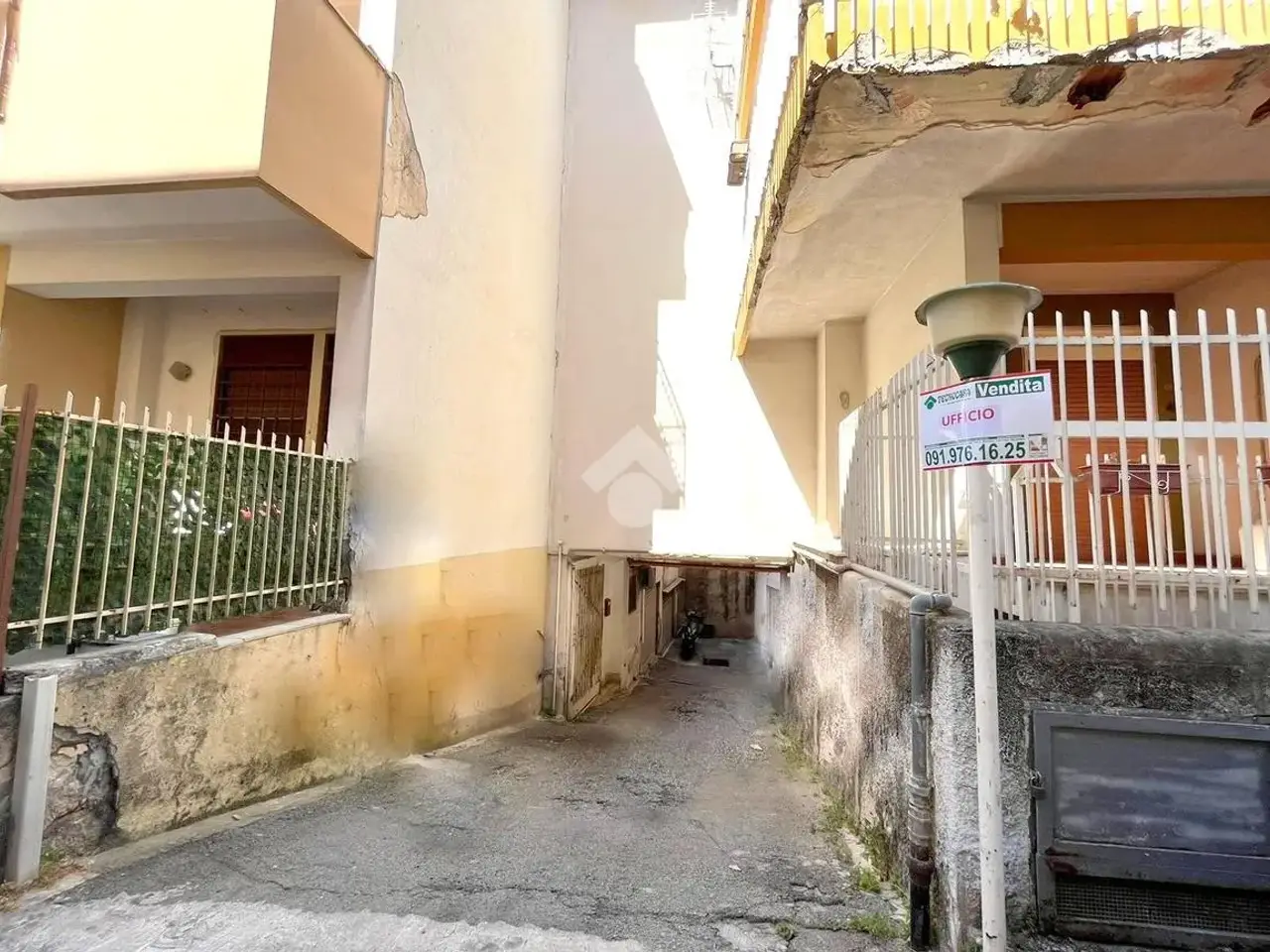 Ufficio in Via Giuseppe Russitano 10, Palermo, {3} - Foto 1