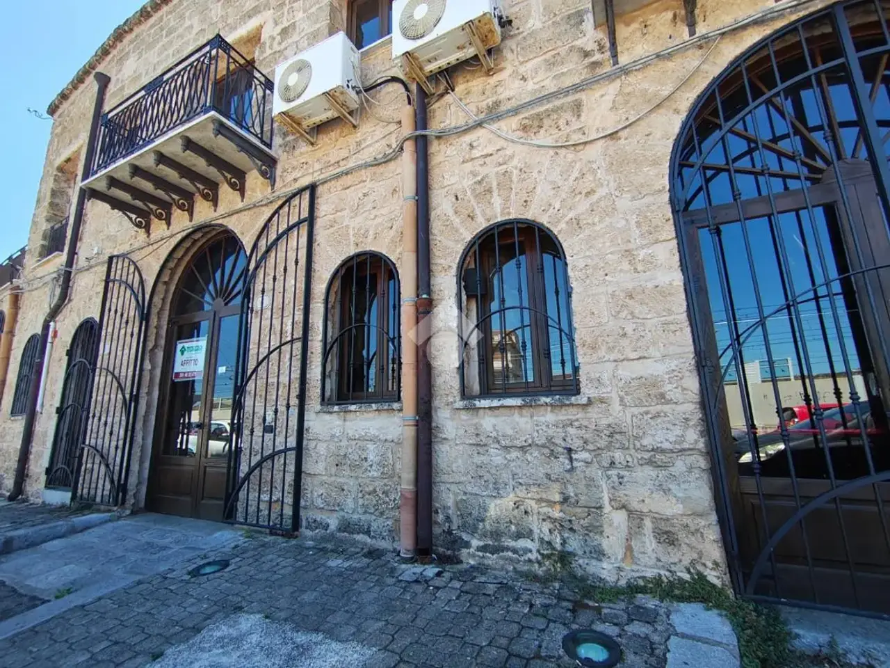 Negozio in Piazza Stazione, Carini, {3} - Foto 1