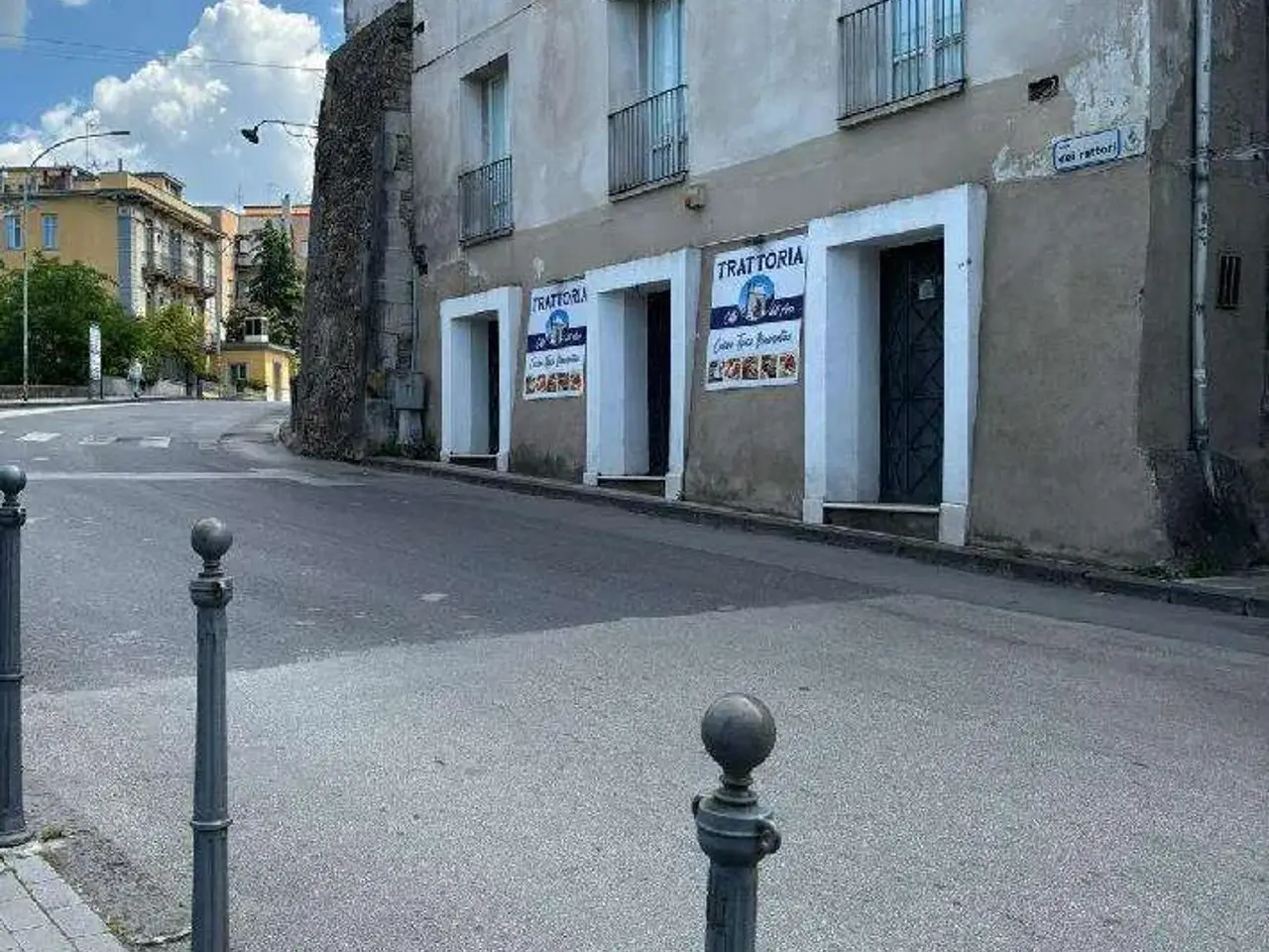 Negozio in Viale dei Rettori, Benevento, {3} - Foto 2