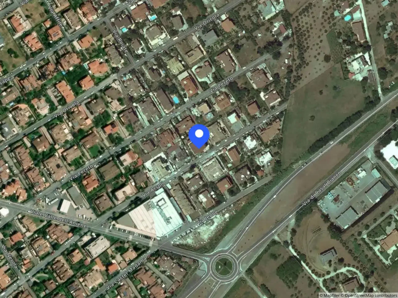 Negozio in Via Arsoli 21 - Località Marco Simone 21, Guidonia Montecelio, {3} - Foto 2