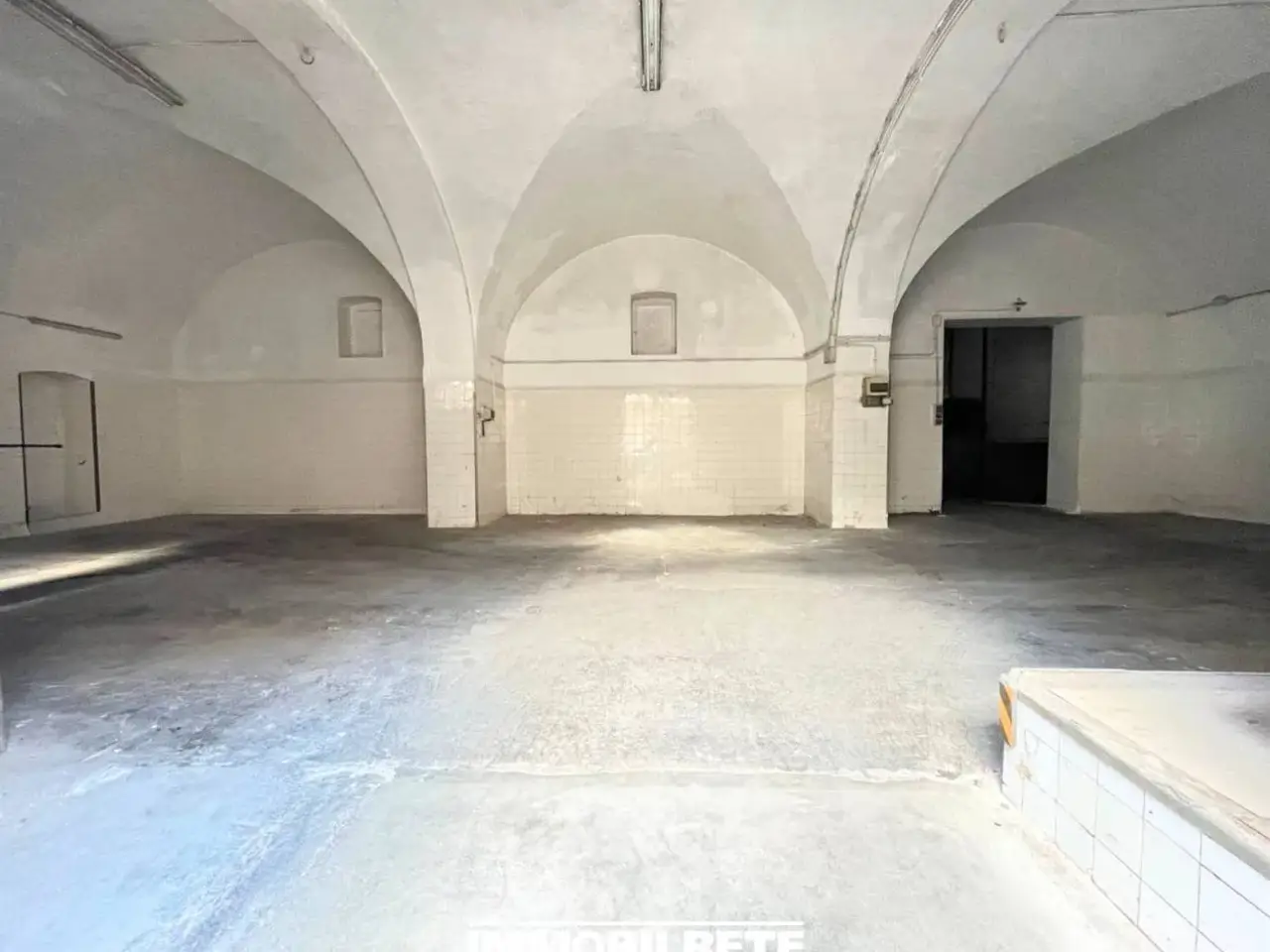 Capannone in Via Santa Rita, Altamura, {3} - Foto 1