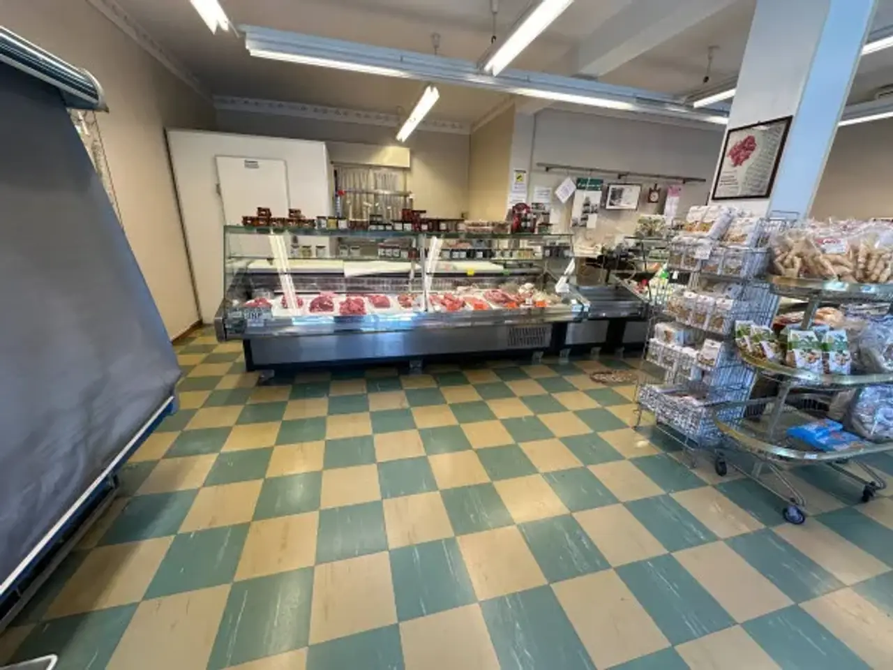 Negozio in Via Nino Tavoni 10/2, Vignola, {3} - Foto 1