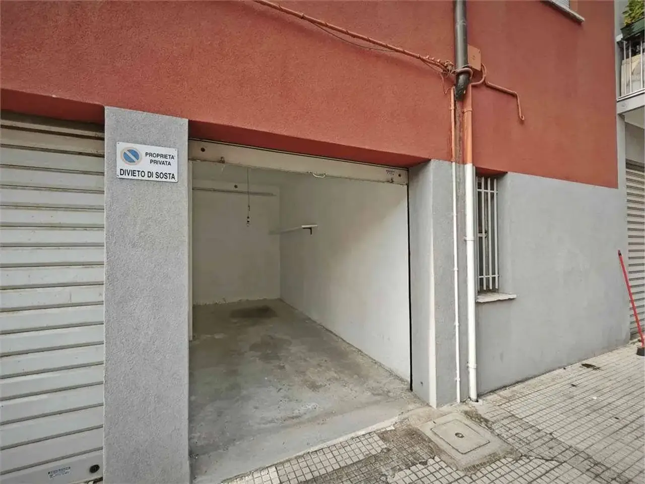 Parcheggio chiuso in , Venezia, {3} - Foto 1