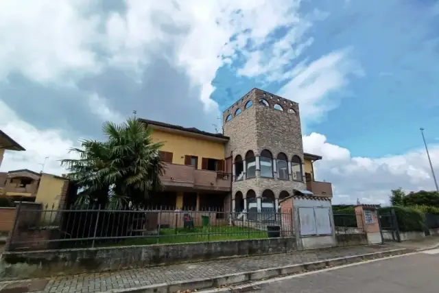 Quadrilocale in affitto, Via Eugenio Montale 27, Certosa Di Pavia - Foto 1