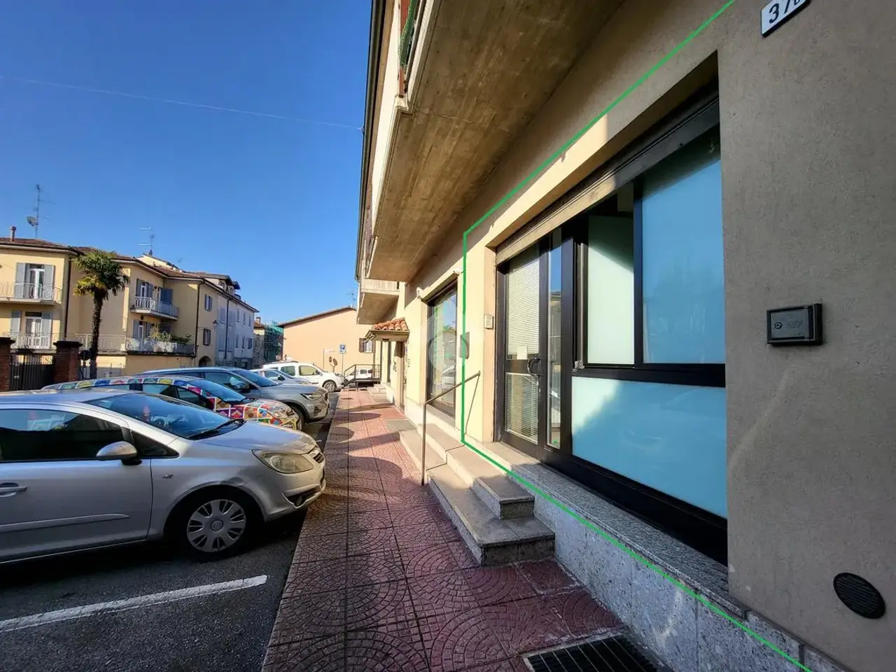 Ufficio in Via 4 Novembre 38, Besana In Brianza, {3} - Foto 1