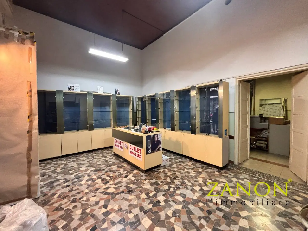 Negozio in Via Morelli 31, Gorizia, {3} - Foto 2