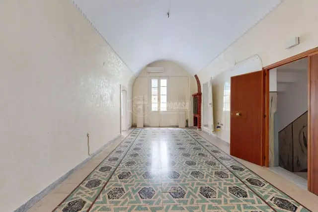 Casa indipendente in Via Castello 19, Mola di Bari - Foto 1