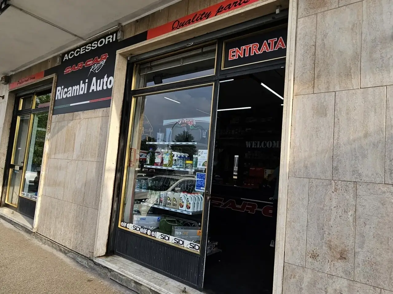 Negozio in Via Torino 16, Pianezza, {3} - Foto 2