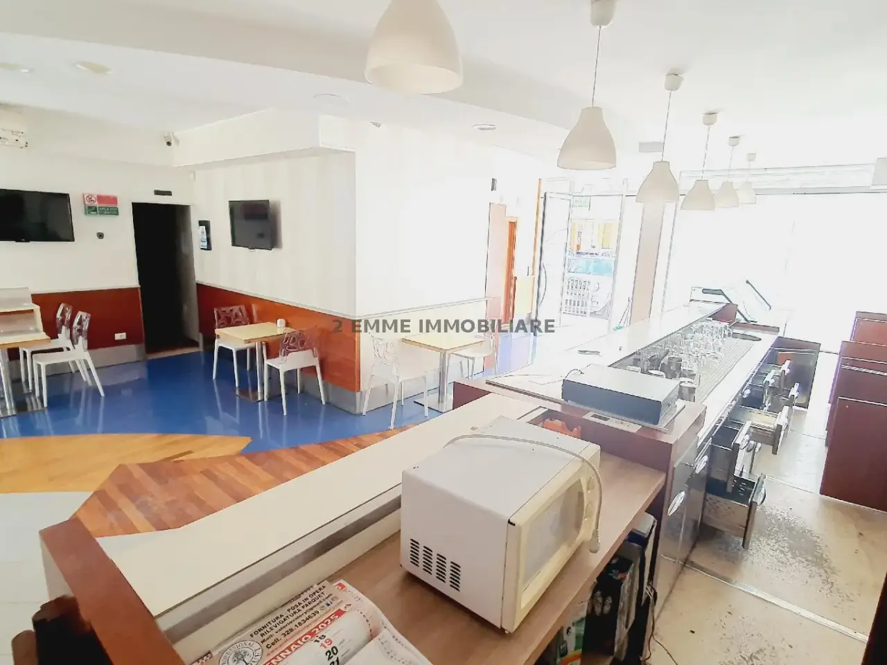 Locale commerciale in , Ascoli Piceno, {3} - Foto 1
