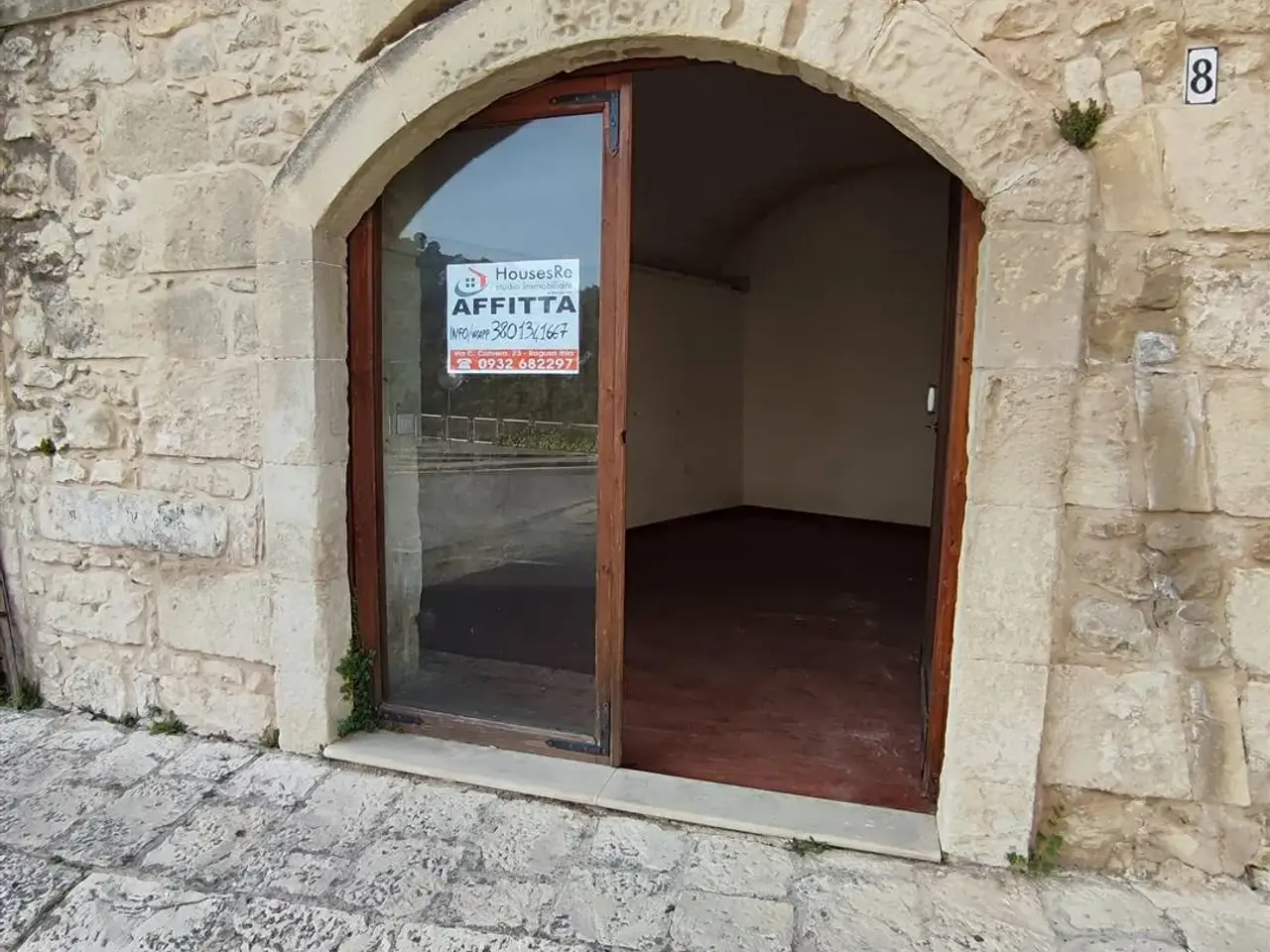 Negozio in V.Le Margherita, Ragusa, {3} - Foto 1