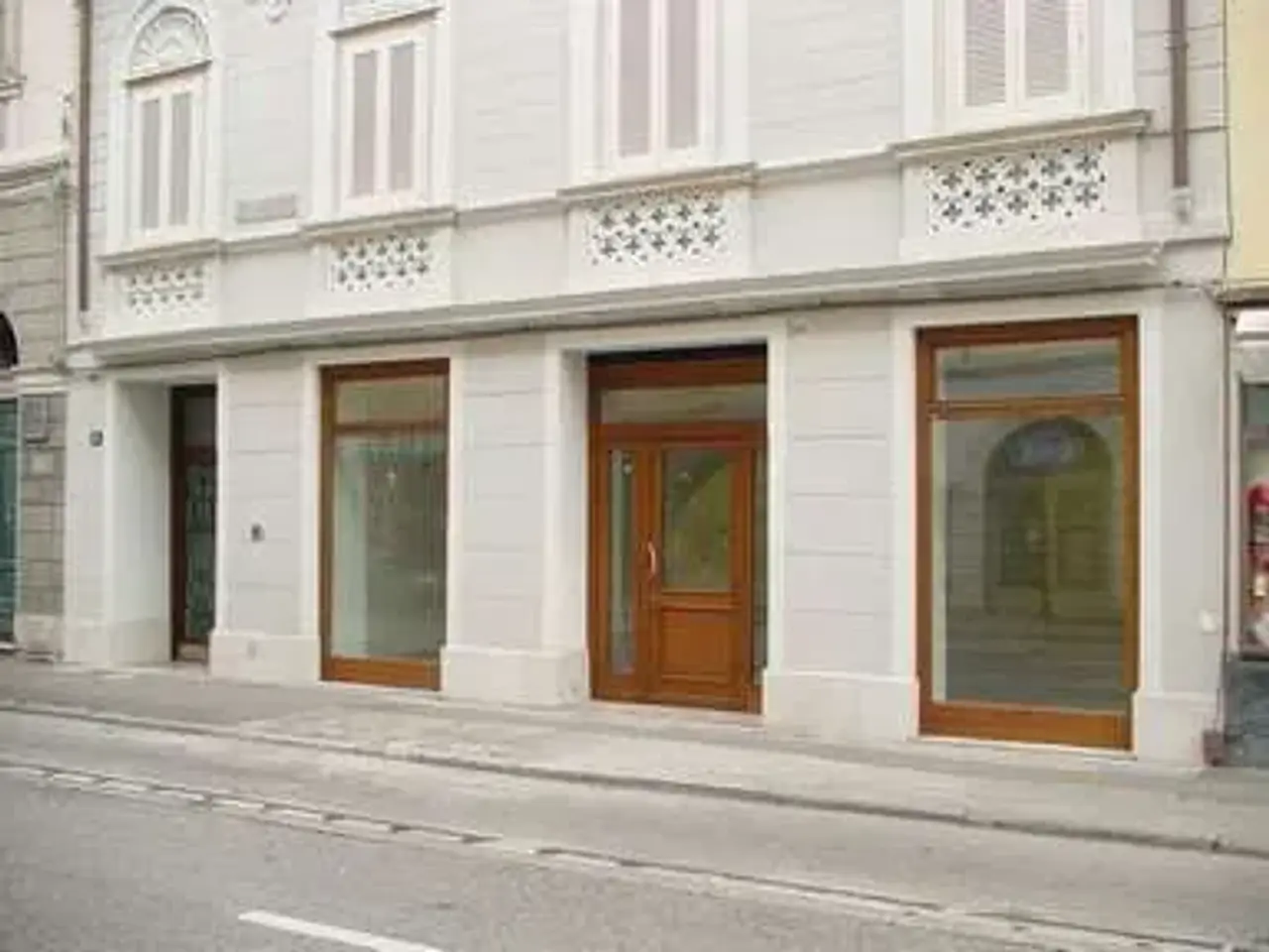 Negozio in Via Mazzini 16, Trieste, {3} - Foto 2