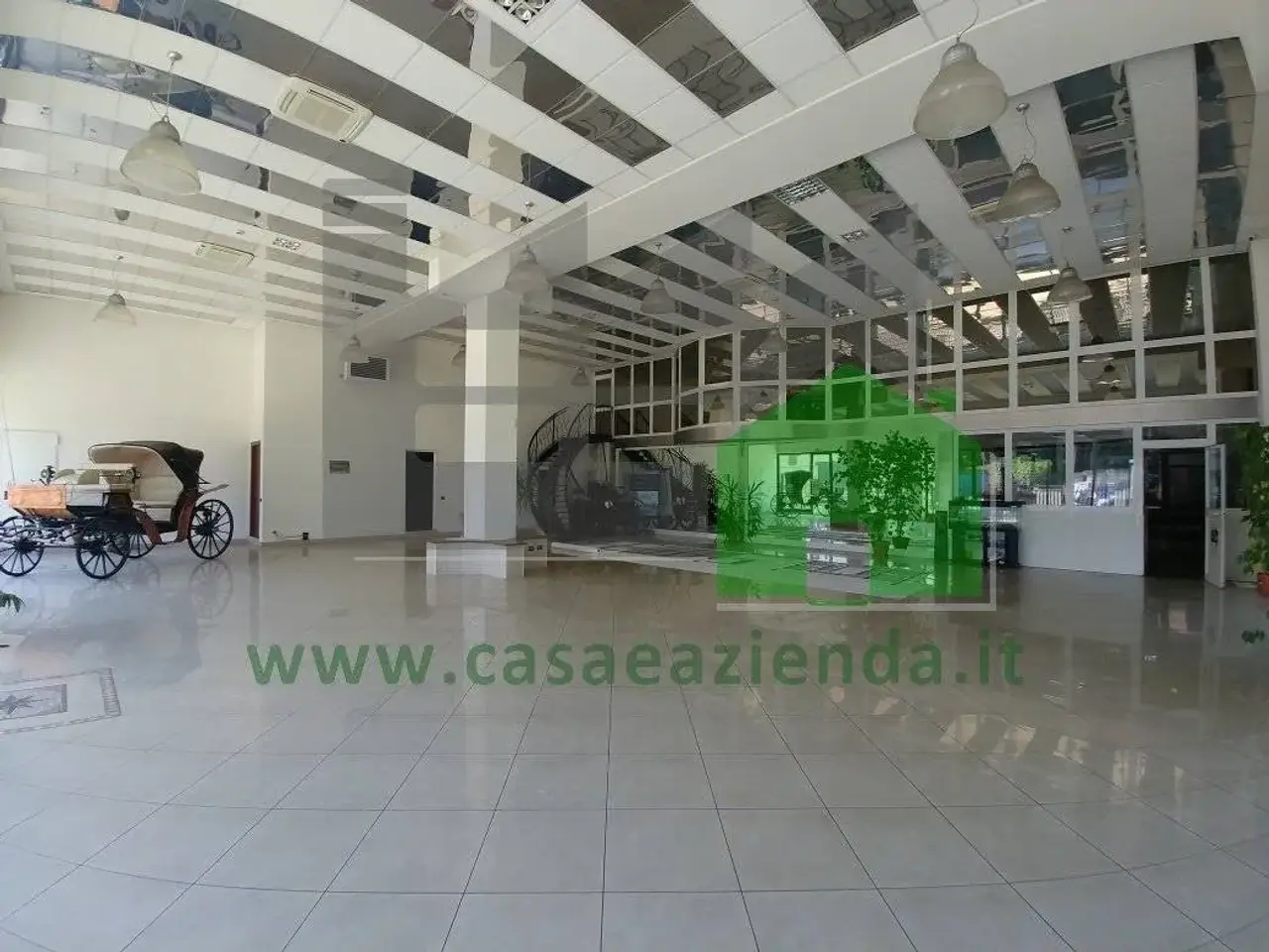 Locale commerciale in Via Palmiro Togliatti 7ter, Bussero, {3} - Foto 2