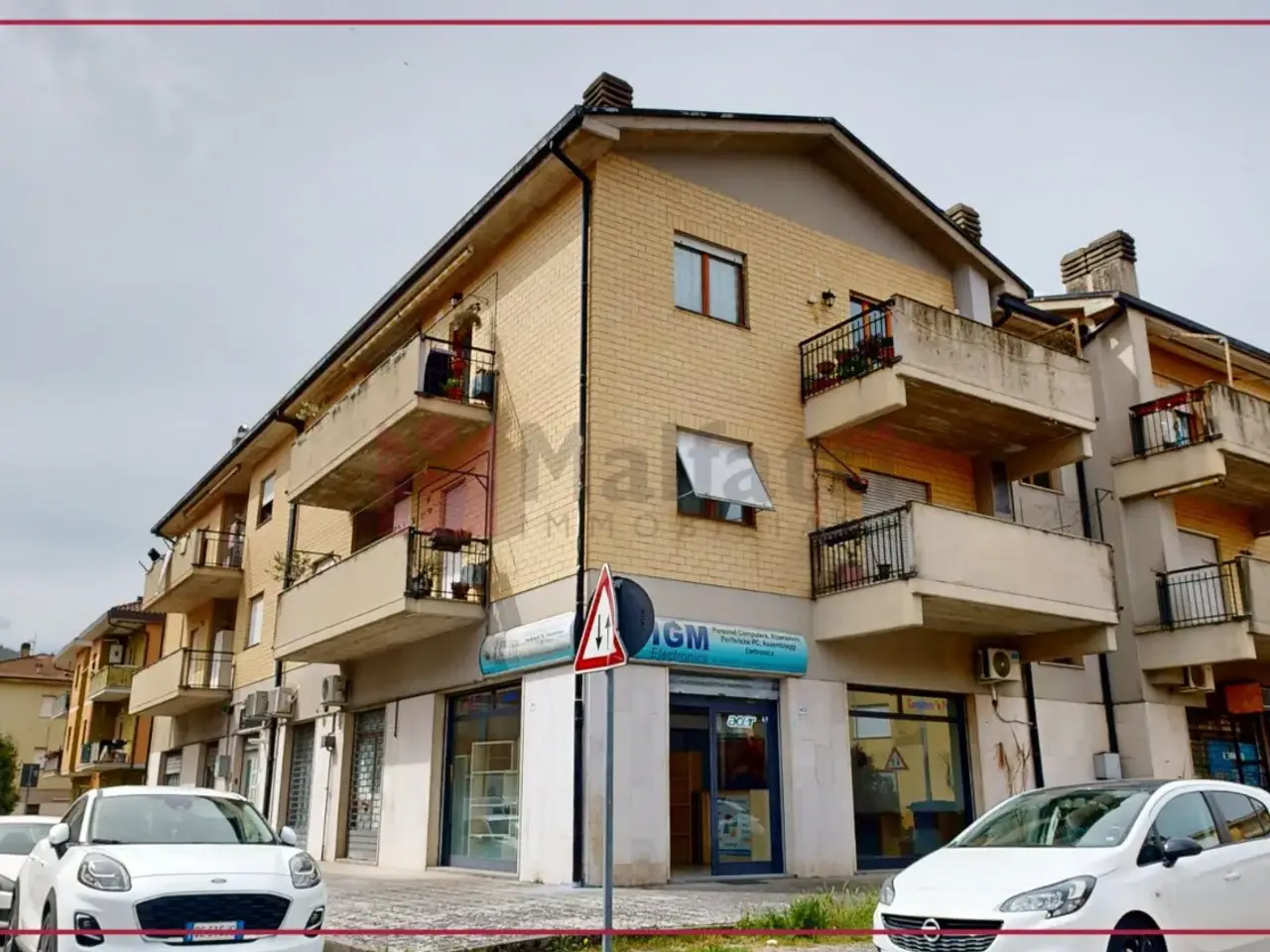 Negozio in Via Trebiani 40/42, Rieti, {3} - Foto 2