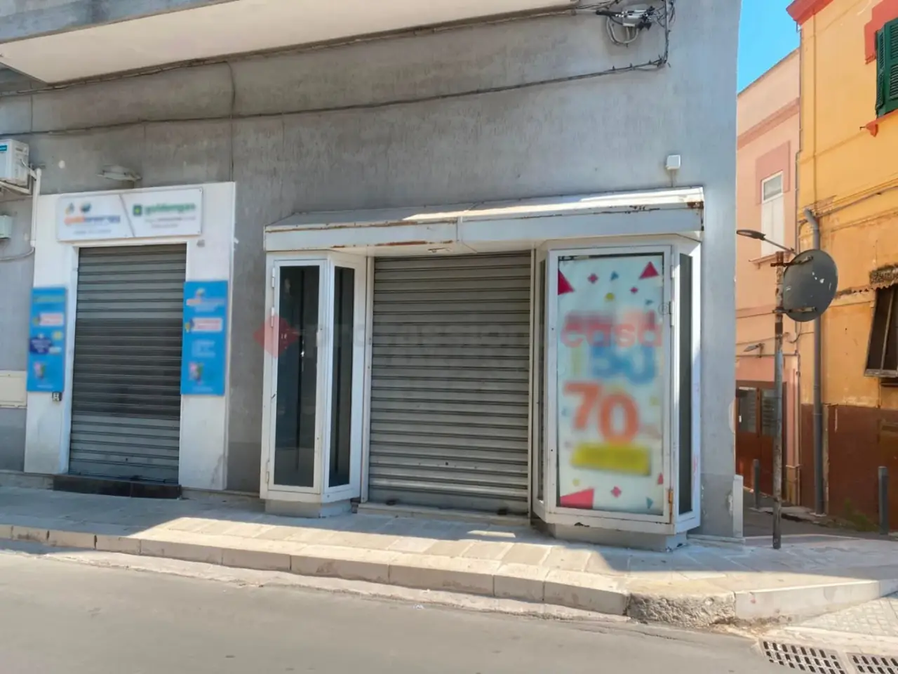 Negozio in Piazza Principe di Piemonte 46, Grottaglie, {3} - Foto 2