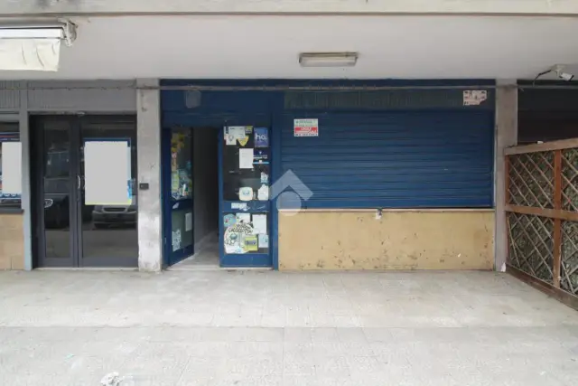 Garage or car box in Piazza Raffaello 7, Brindisi - Photo 1