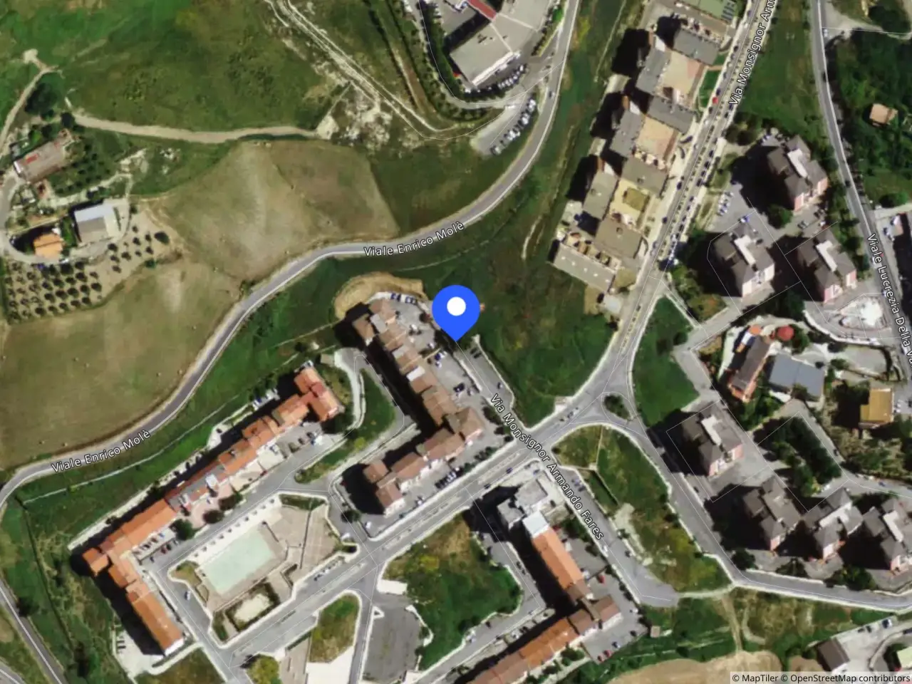 Magazzino in Via Monsignor Armando Fares 15 15, Catanzaro, {3} - Foto 1