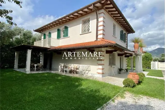 Villa in Via Fontana, Pietrasanta - Foto 1