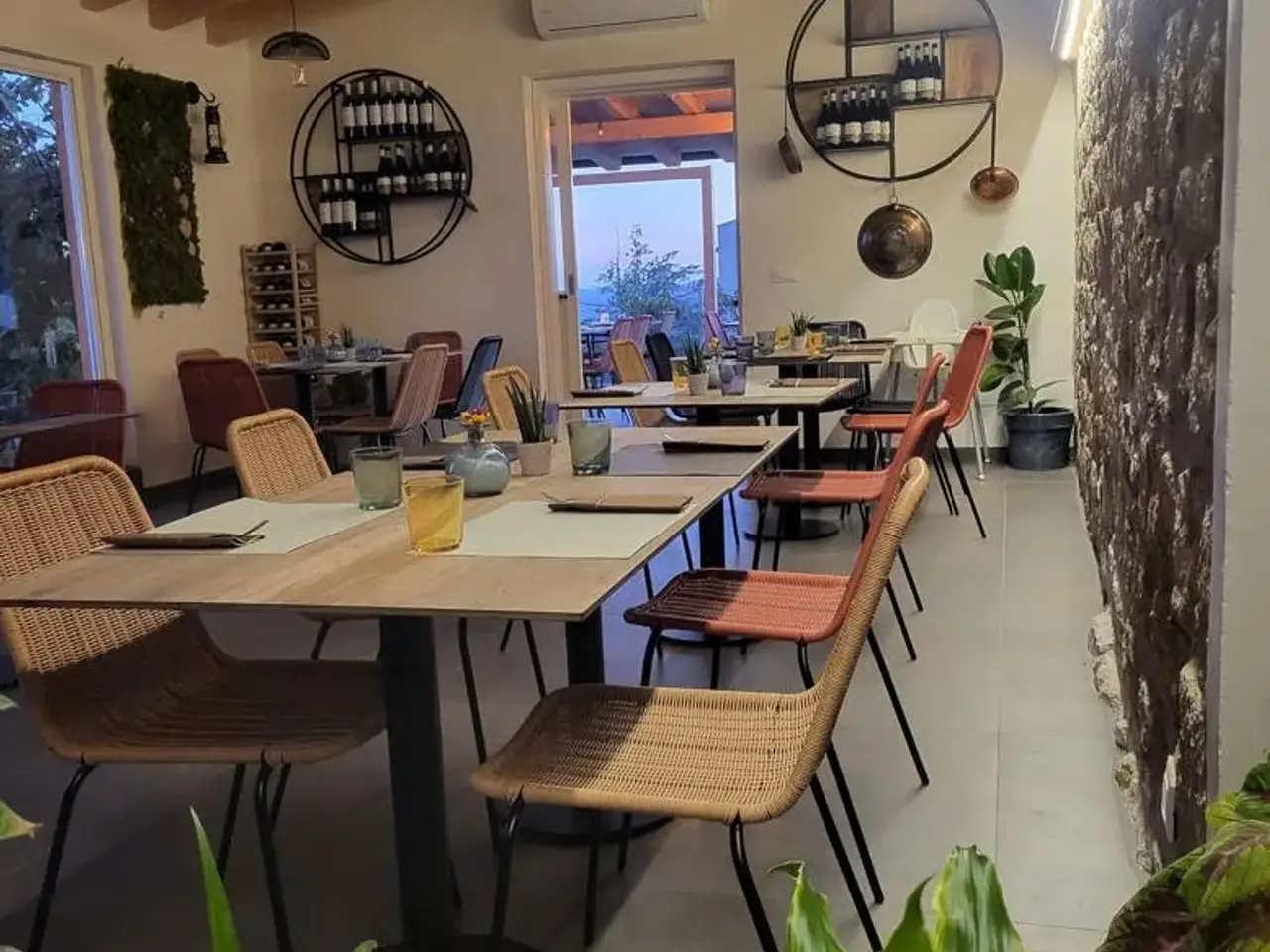 Ristorante in Frazione Gulini Sabatini X, Petralia Soprana, {3} - Foto 1