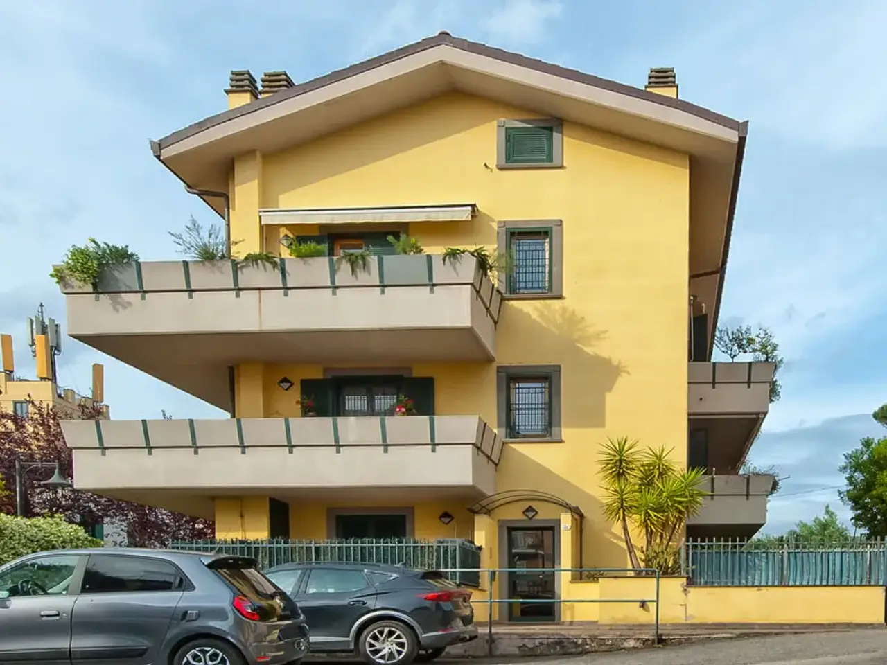 Parcheggio chiuso in Via Sentiero delle Rose 2, Grottaferrata, {3} - Foto 1