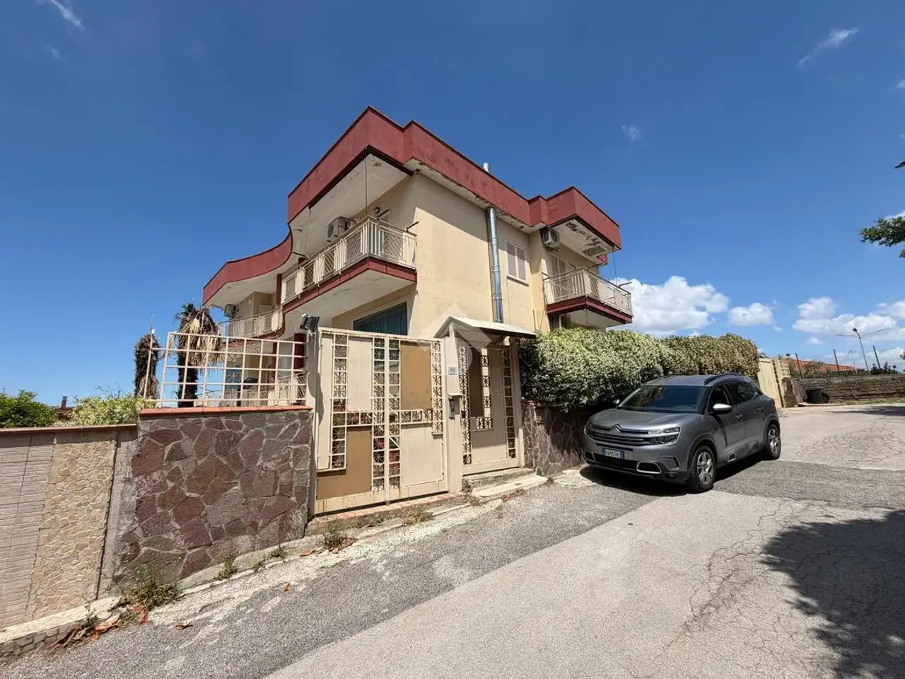 Albergo in Porzione di Villa Via Benedetto Croce 53, Marano Di Napoli, {3} - Foto 1