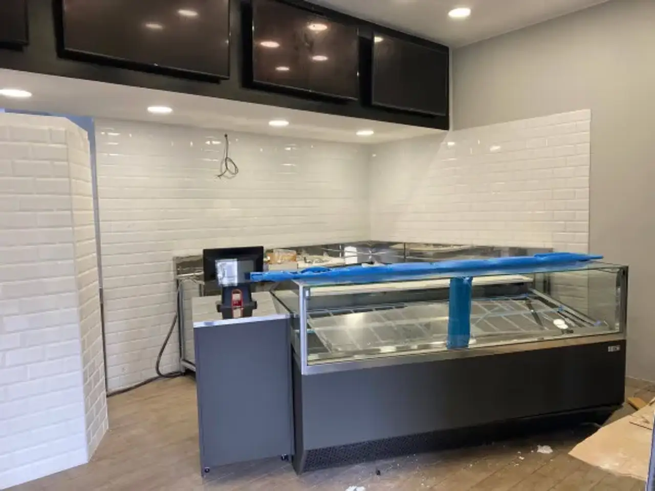 Gelateria in Piazza Vittorio Veneto 17, Torino, {3} - Foto 1