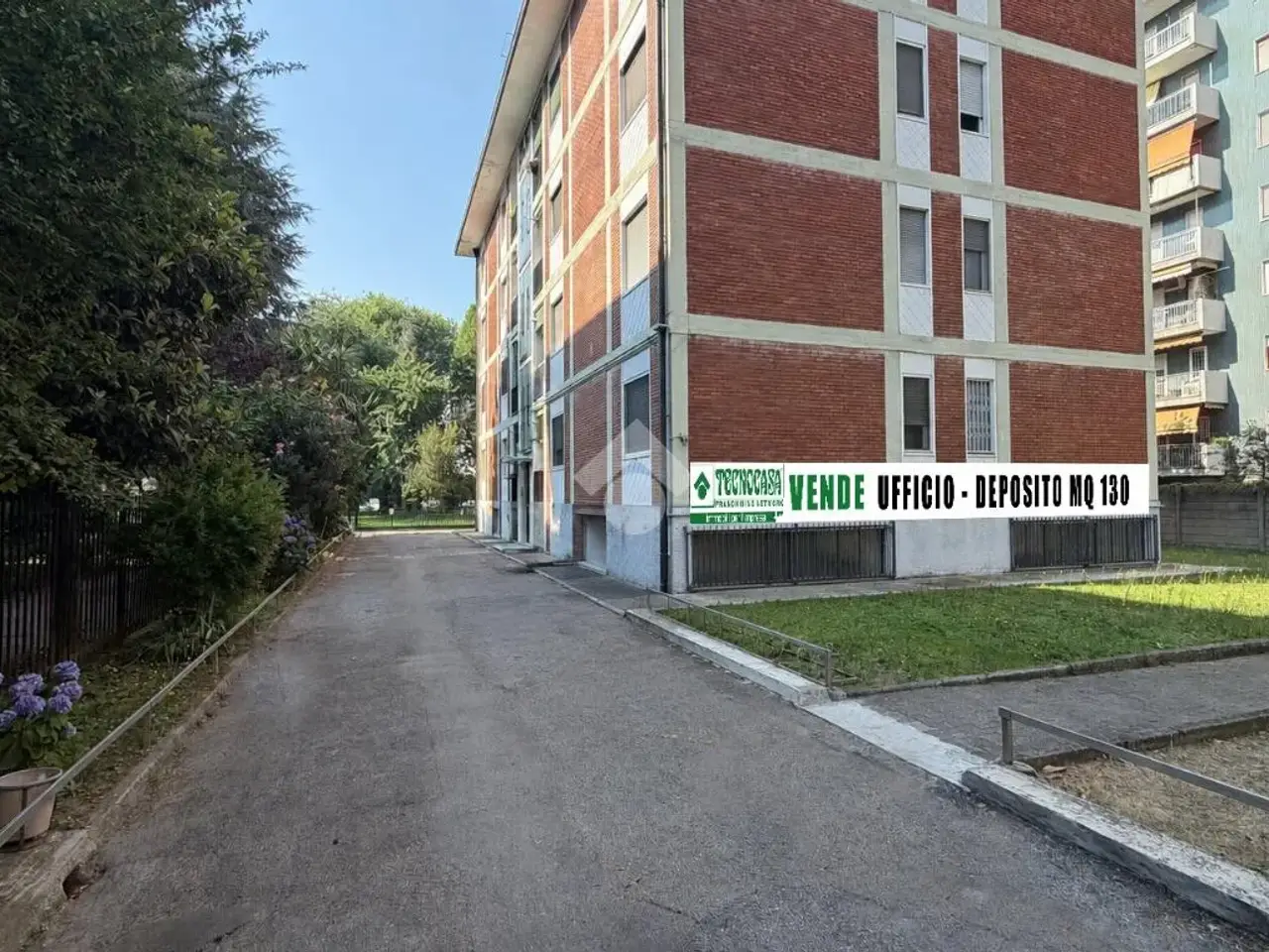 Magazzino in Via Baranzate 49, Novate Milanese, {3} - Foto 1